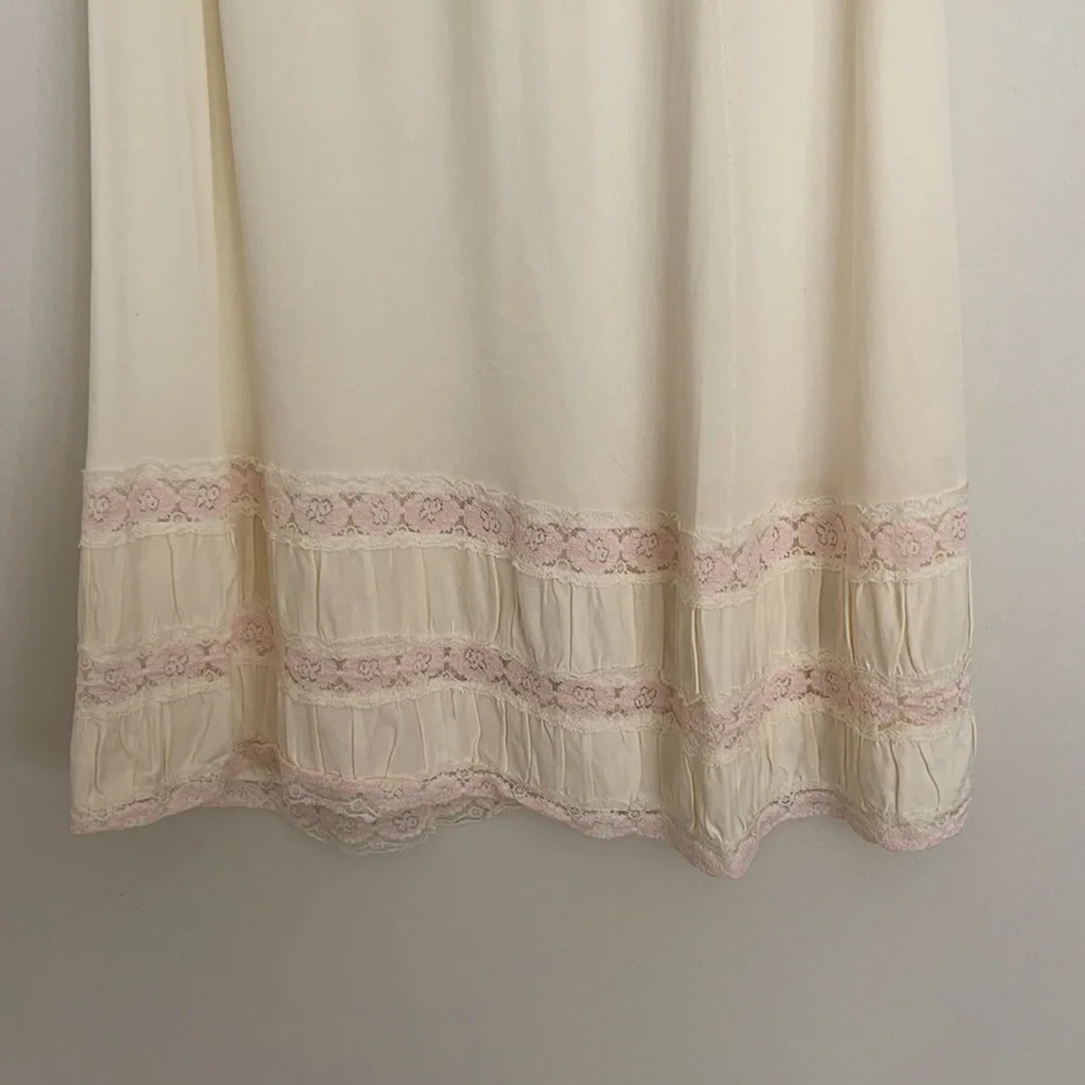 Vintage Women’s 60’s long slip - Picture 3 of 4